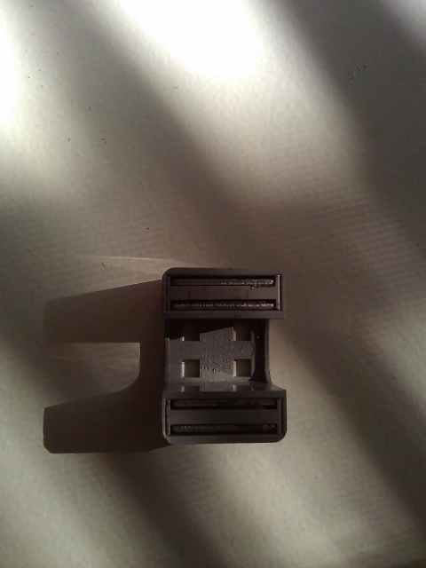 WP_000059 Wire holder (480x640).jpg