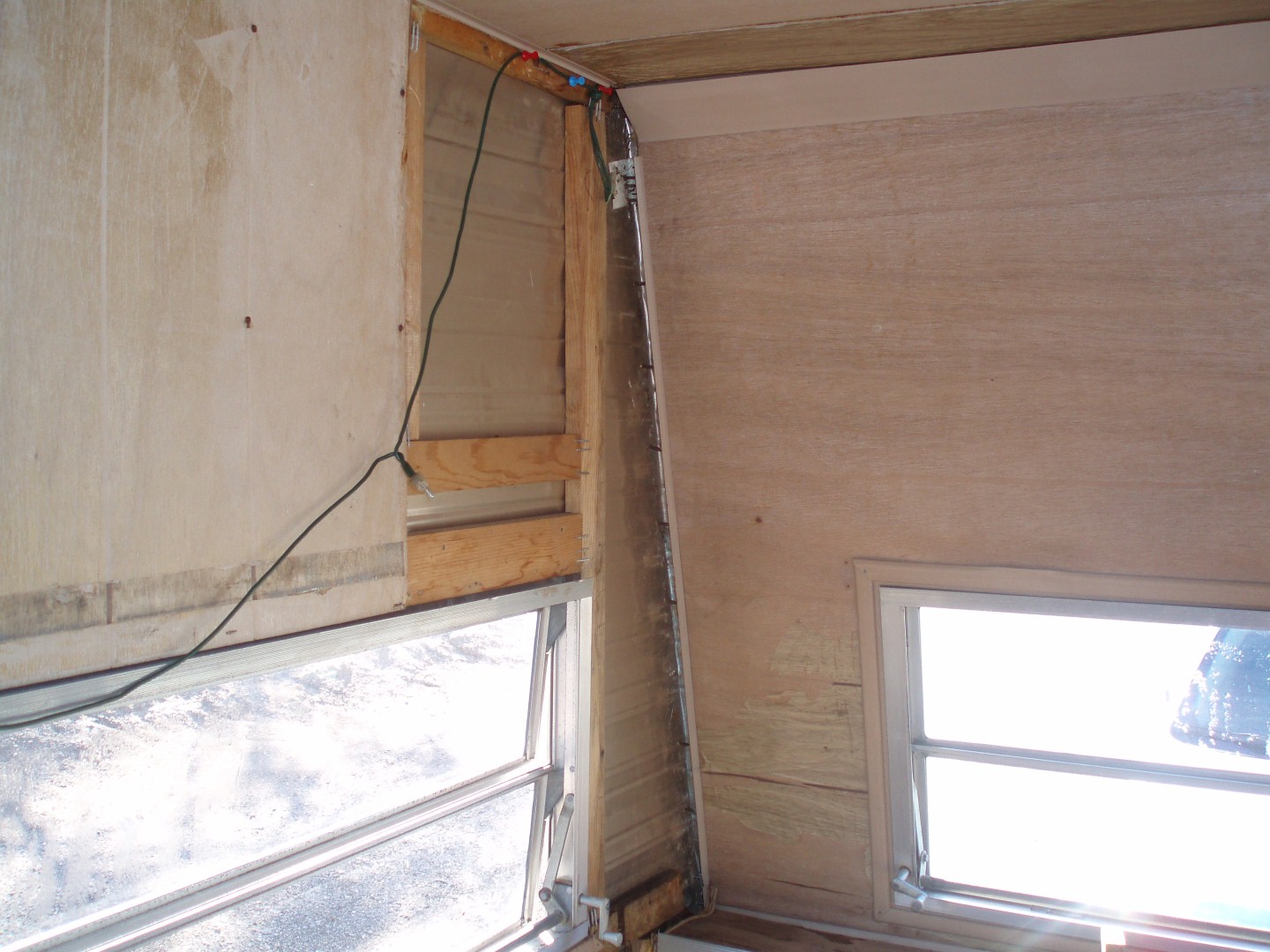 Water Leak_Left Front Corner _ Post Removed 001 (Custom).jpg