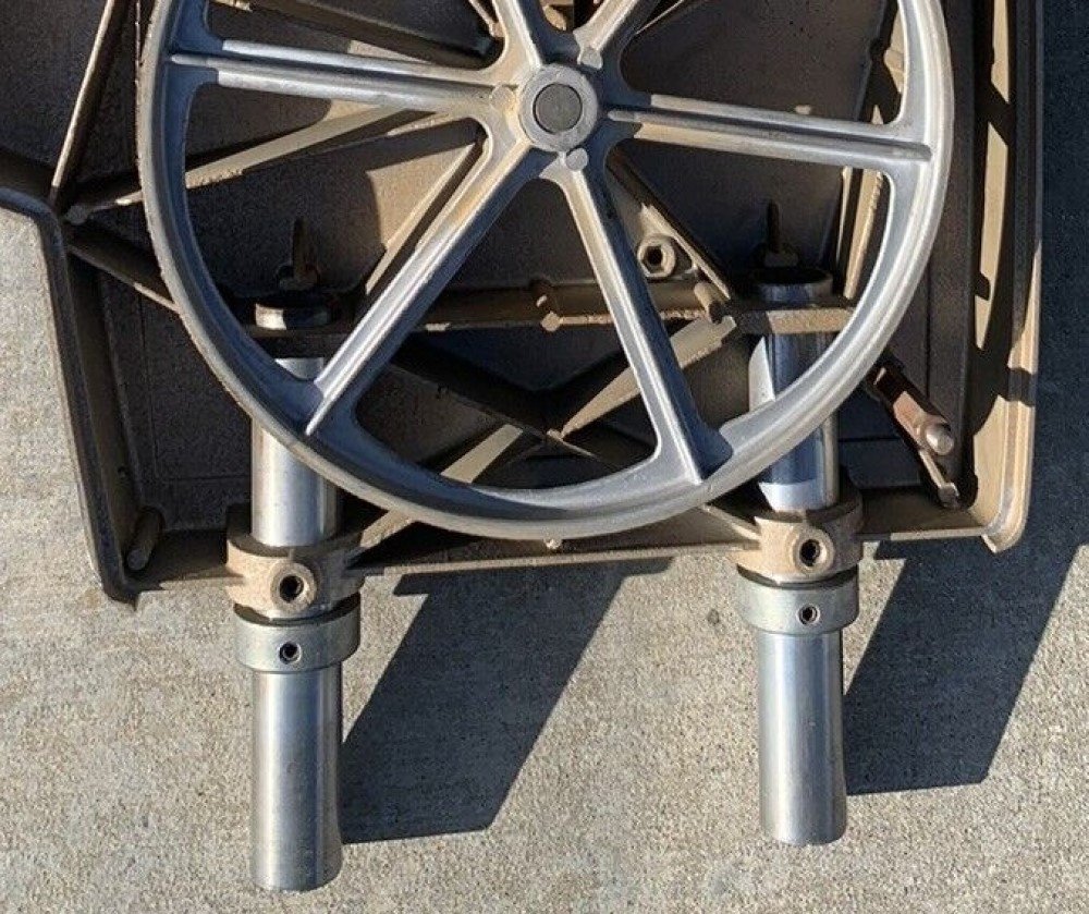 Straight Mounting Posts.jpg