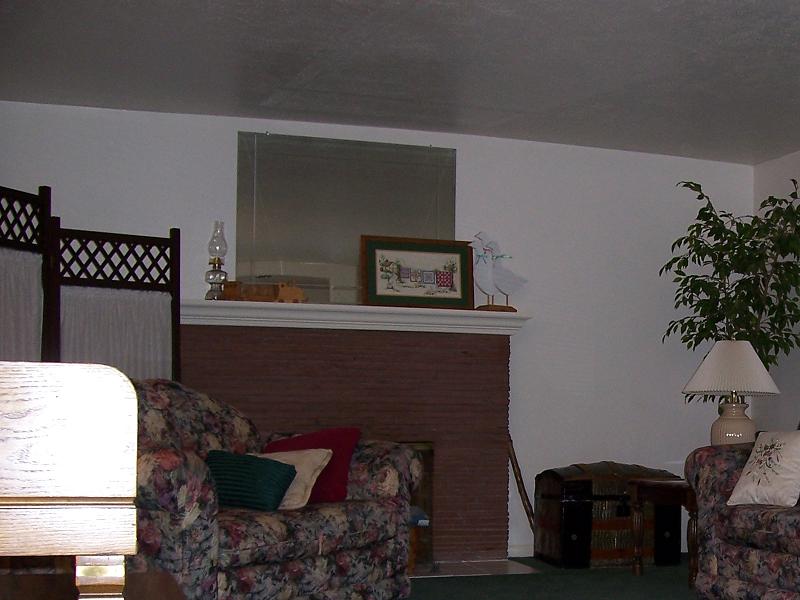 mantel.jpg