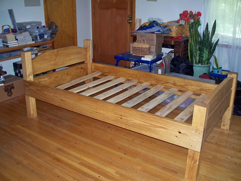Twin Bed.JPG