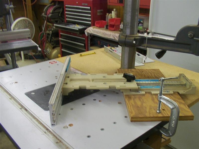 Incra Jig and Fence Centered on Bit_0190 (Medium).JPG