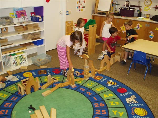 Kids Using blocks.jpg