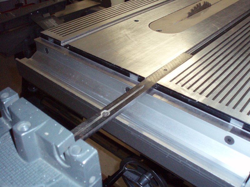 Belt Sander Miter Gauge 003.jpg