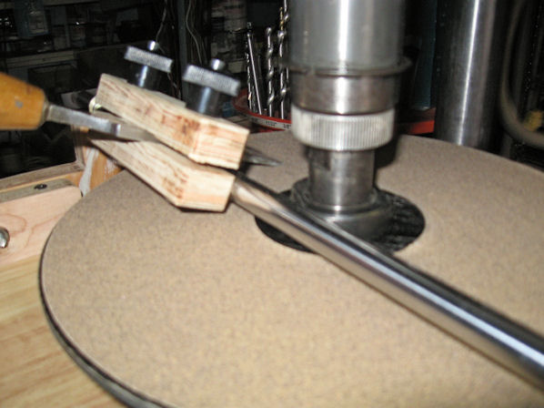 chisel in posn.jpg