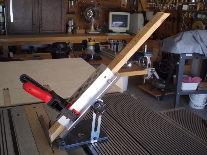Cutting Miters on long pieces 001.jpg