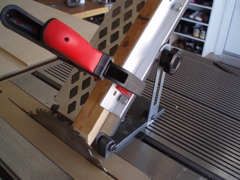 Cutting Miters on long pieces 002.jpg
