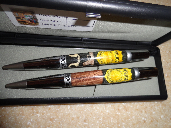 LEO Pen set resized.jpg