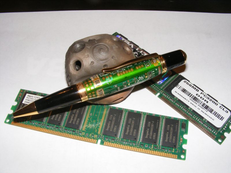 Circuit Board Pen 1.jpg