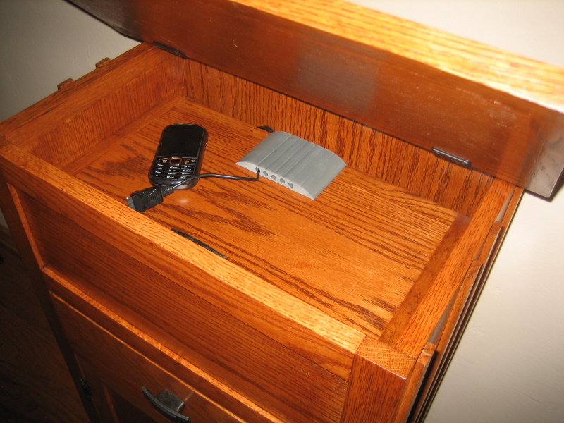 Hall secretary lid & cell phone charging area-1.JPG