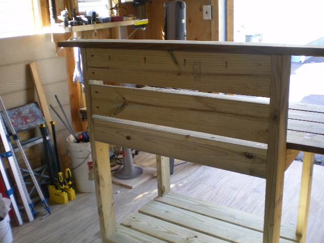 terri's potting bench 003.jpg
