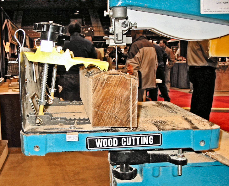 bandsaw resaw logs.jpg
