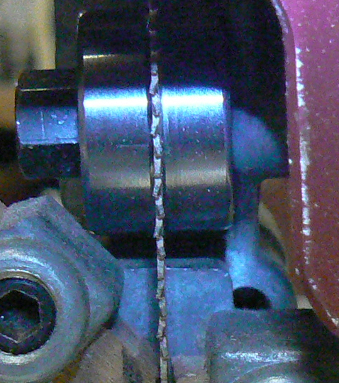 UPPER BEARING CENTERED AT BOTTOM.jpg