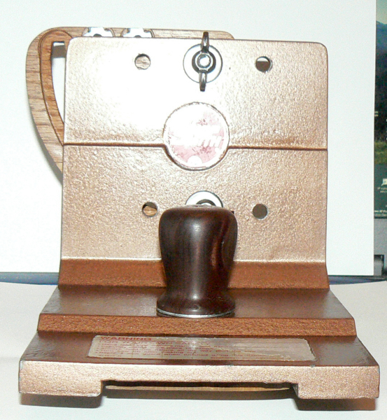 front knob.jpg