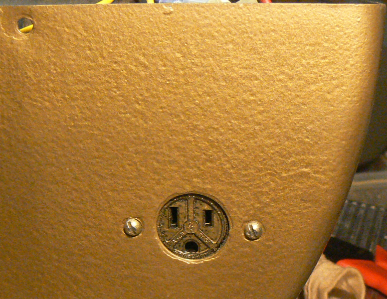 aux power connector.jpg