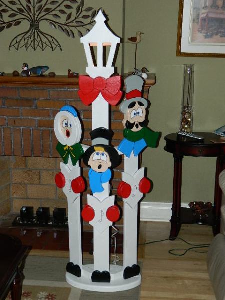 picket carolers.jpg