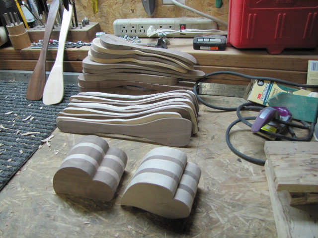 2011 Christmas Spoon and Bandsaw Box 001.jpg