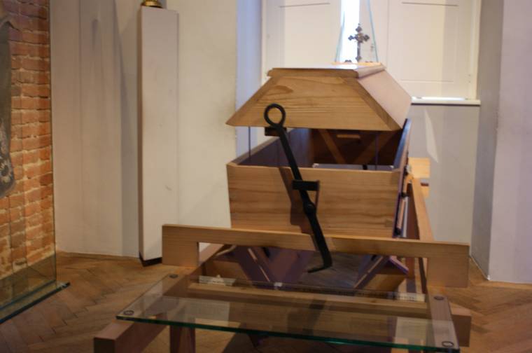 casket.jpg
