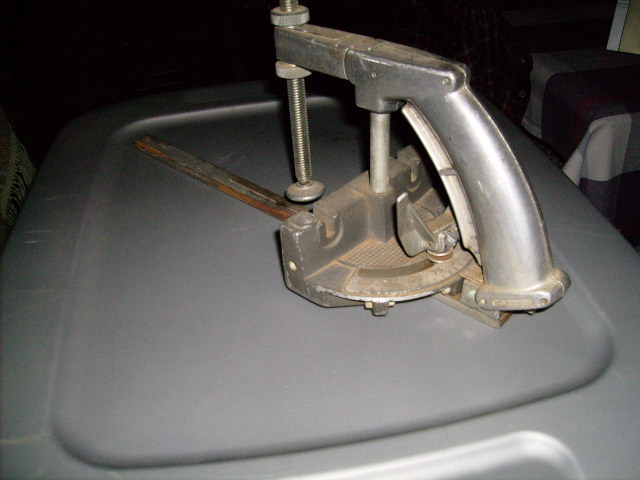 Mark VII miter gauge unlocked.JPG
