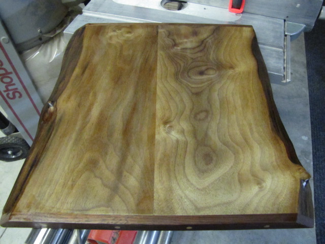 Walnut Cutting Board 2-10-12  14.jpg