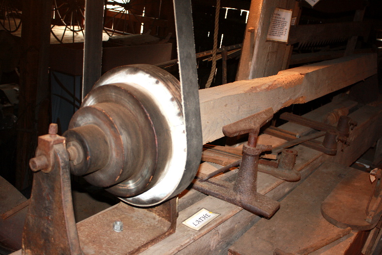 OldLathe.jpb.jpg