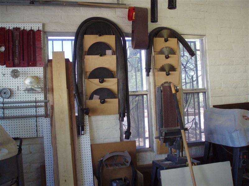 Blade Storage 004 (Custom).JPG