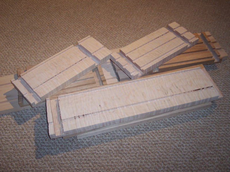 Dados Rabbets Grooves.jpg
