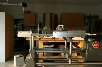 proper alignment on the hinge end.jpg