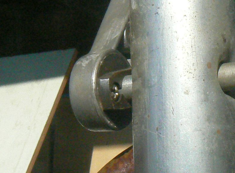 lower tube lock details b.jpg