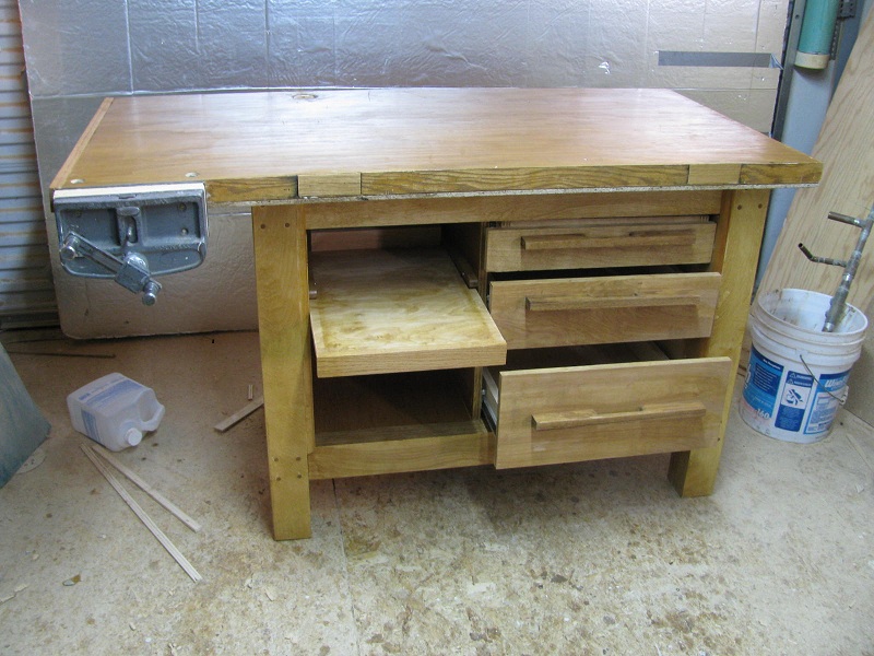bench.JPG
