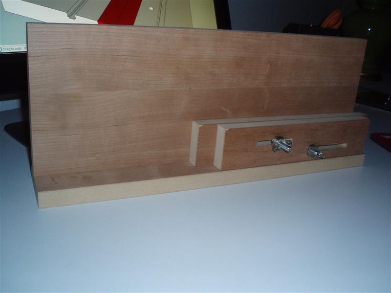Box Joint Jig comes together 001 (Custom).JPG