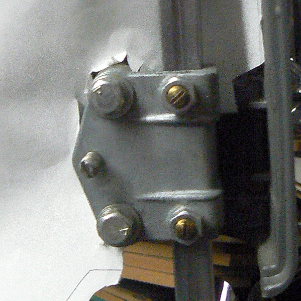 upper blade guide.jpg