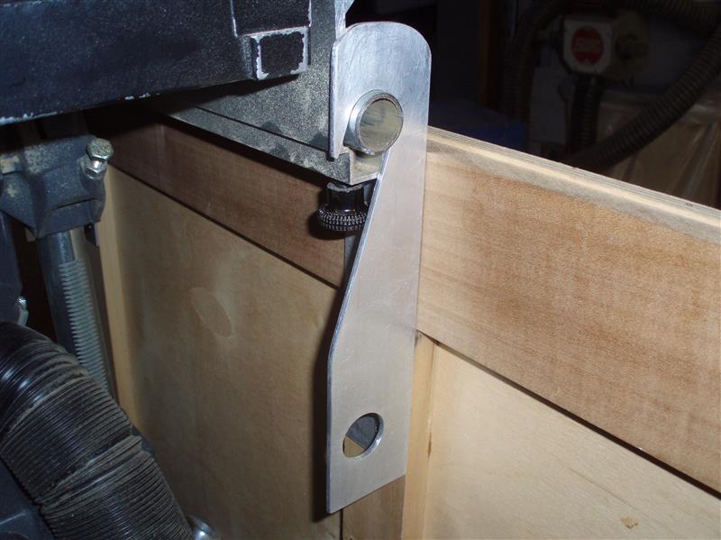 Outfeed Table Brackets 009 (Custom).JPG