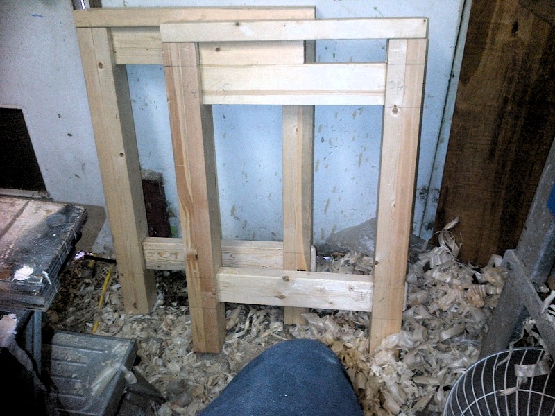 workbench-legs2.jpg