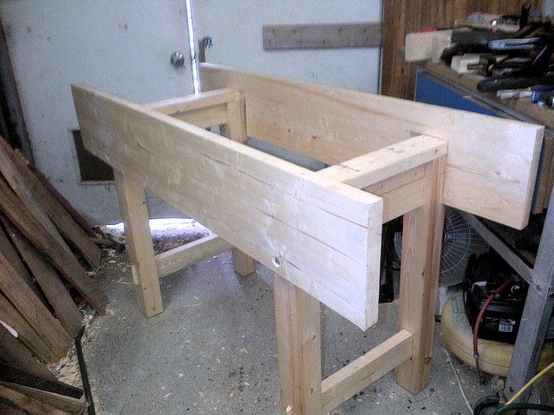 workbench-assembly1.jpg