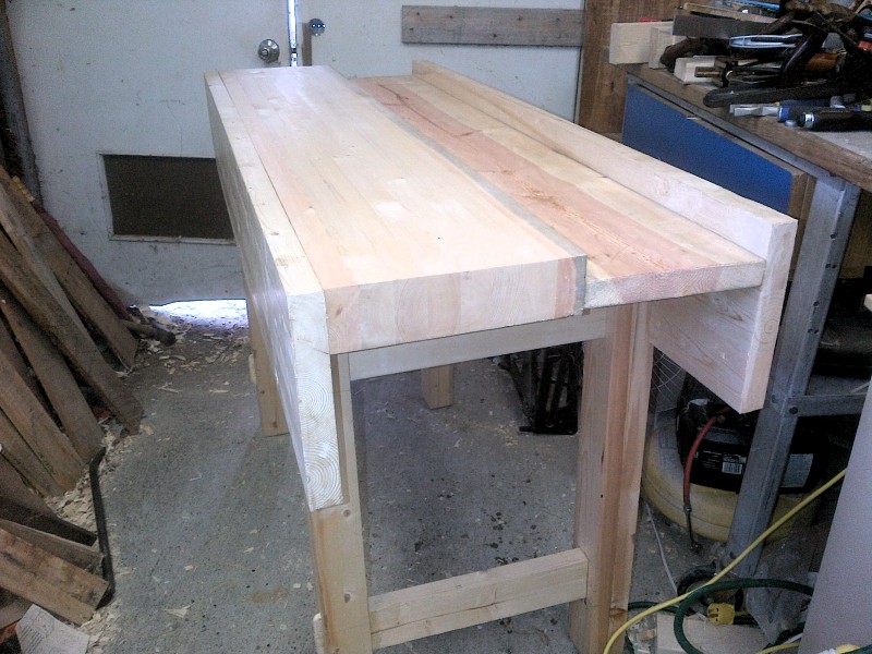 workbench-assebly2.jpg