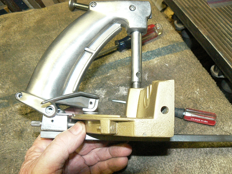 19 grip screw.jpg