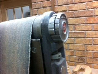 Belt sander tension knob.JPG