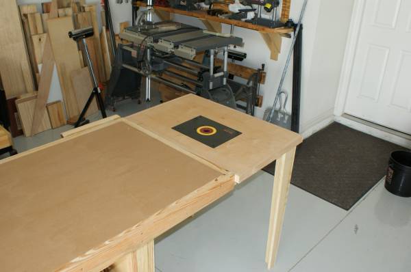 workbench and router table.jpg