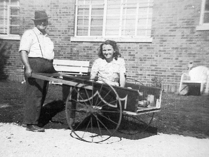 rsz_t_and_l_robinson_with_cart 2.jpg