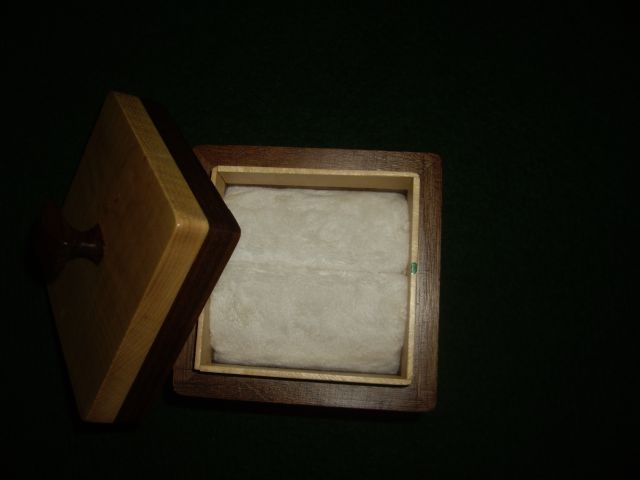 A ringbox 2.jpg