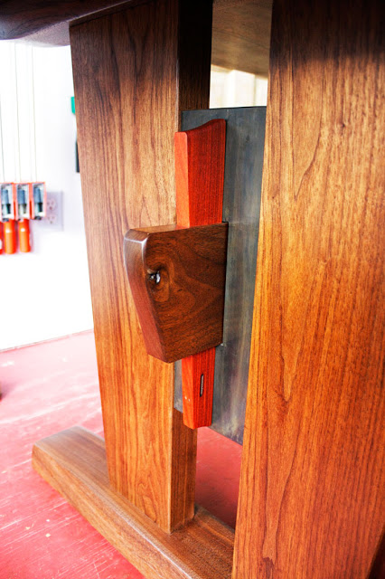 3%2520Cain-stretcher-detail-1.jpg