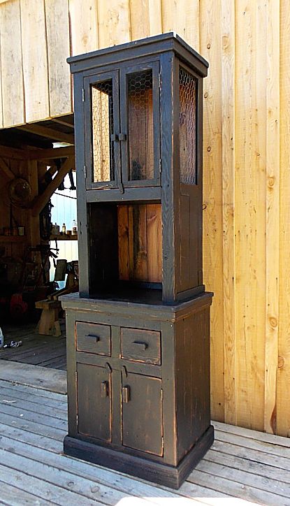 DS Hutch 3.jpg