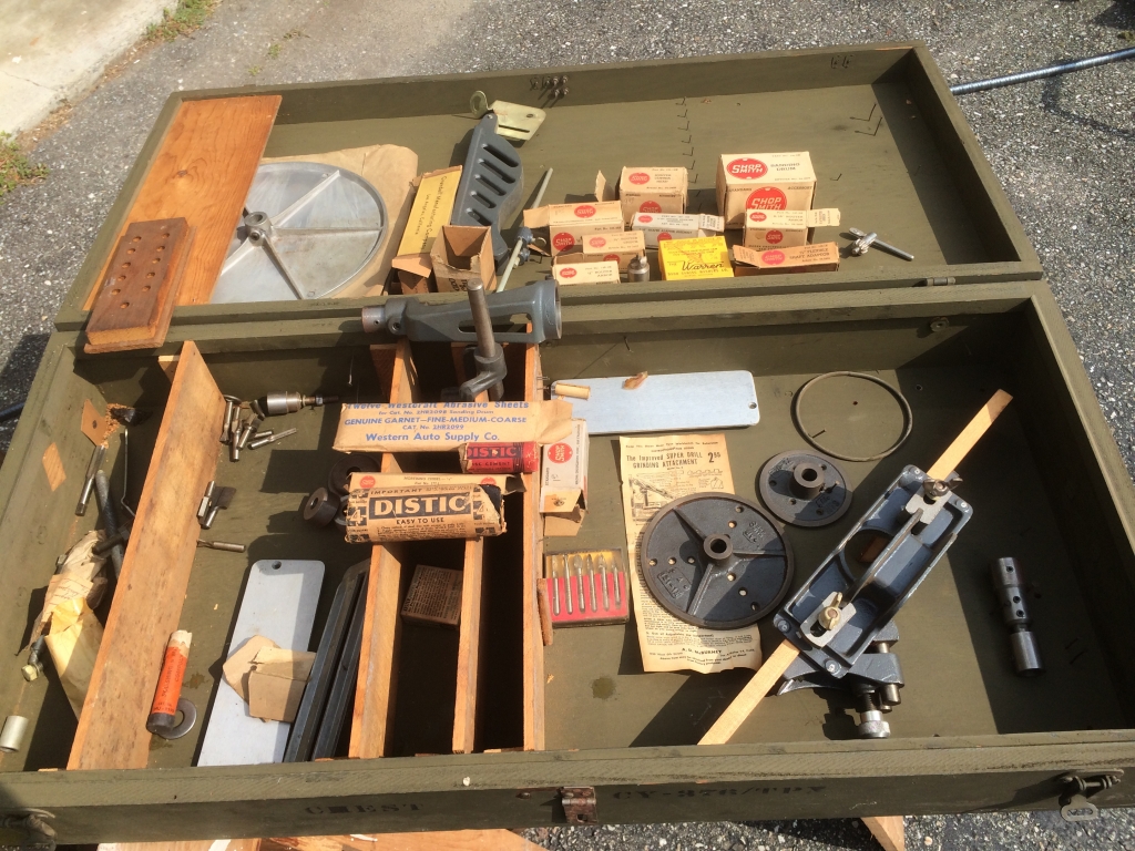 WW2 Box with accessories 115030 s.jpg