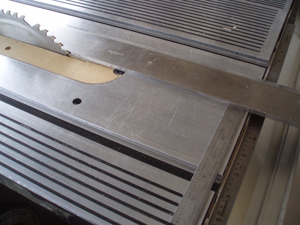 Blade to Right Hand Miter Slot (Custom).jpg