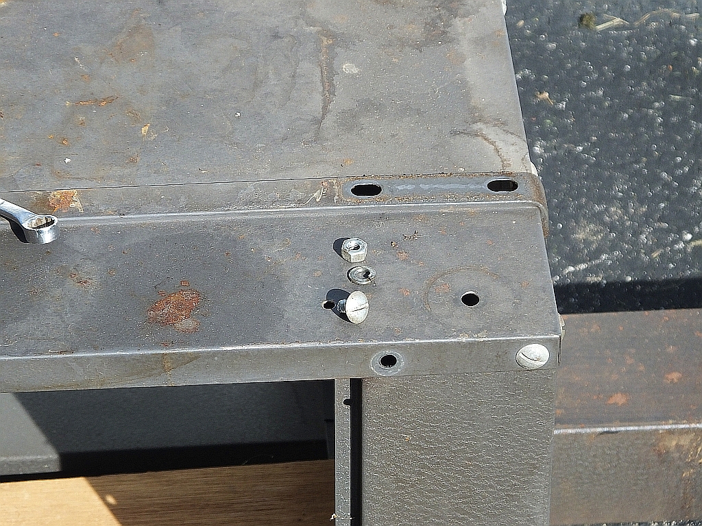 top screws 5.jpg