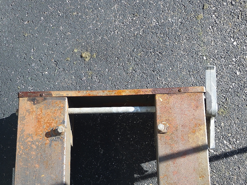cap screws b4 10.jpg