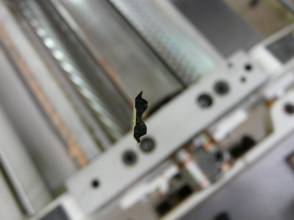 This is a close up of the profile. It takes less than 2 minuets to change these out. Centrifugal force resets the jibs when the unit is power back on.