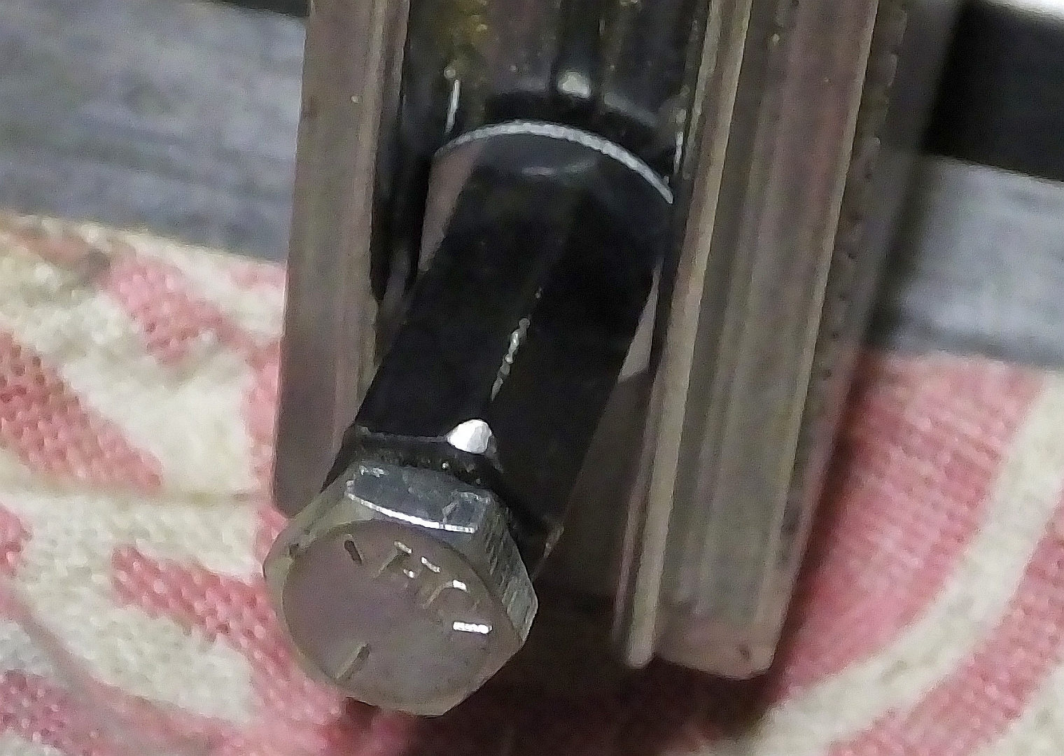 bandsaw fence mod 2 washer.jpg