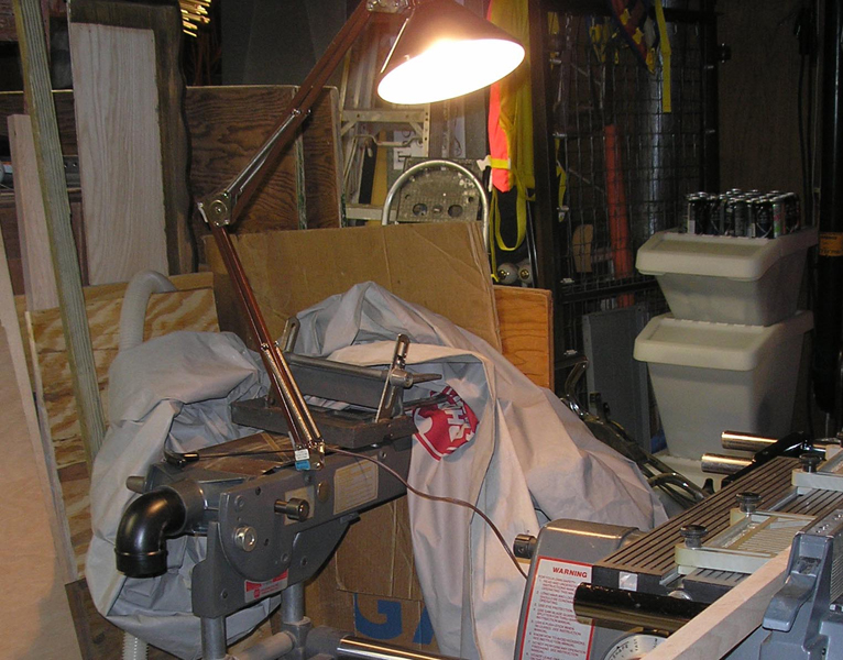 LightMountedOnSander_small.jpg